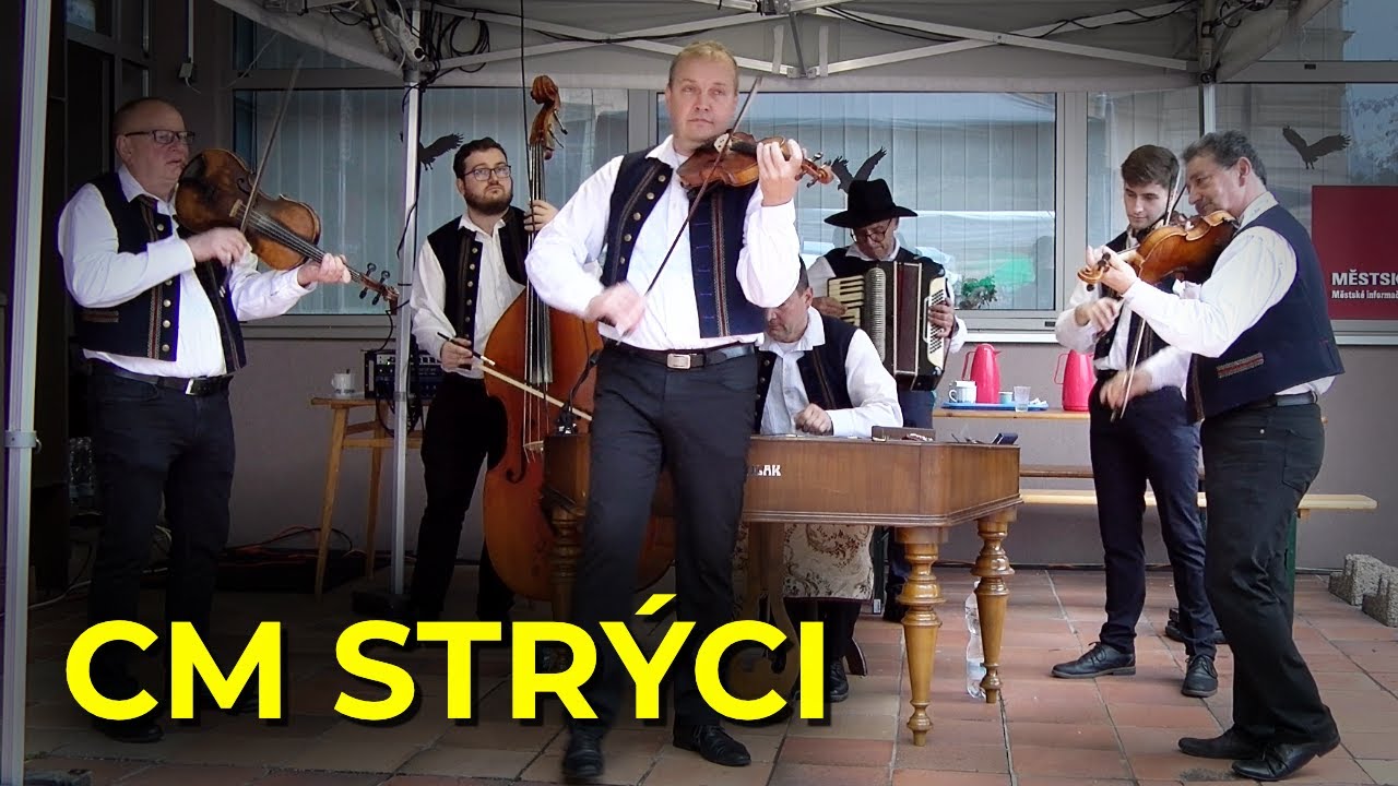Cimbálová muzika Strýci ze Strání. Vystoupení v rámci brodských hodů 5.10.2024