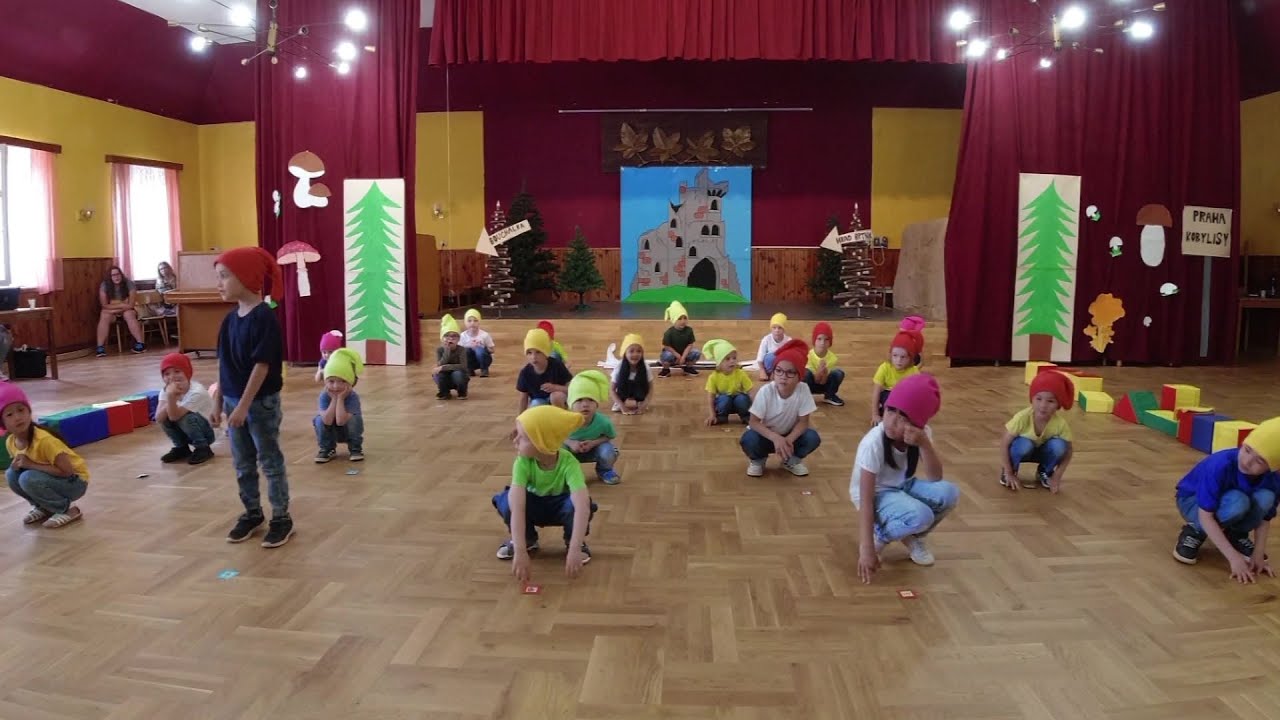 AŤ ŽIJÍ DUCHOVÉ! - Akademie ZŠ Petrovice