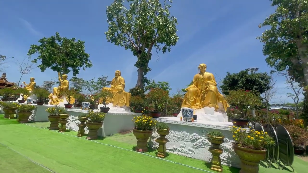 Chùa Vạn Phước bình đại ,chúc cả nhà ngày mới vui vẻ và an lành,