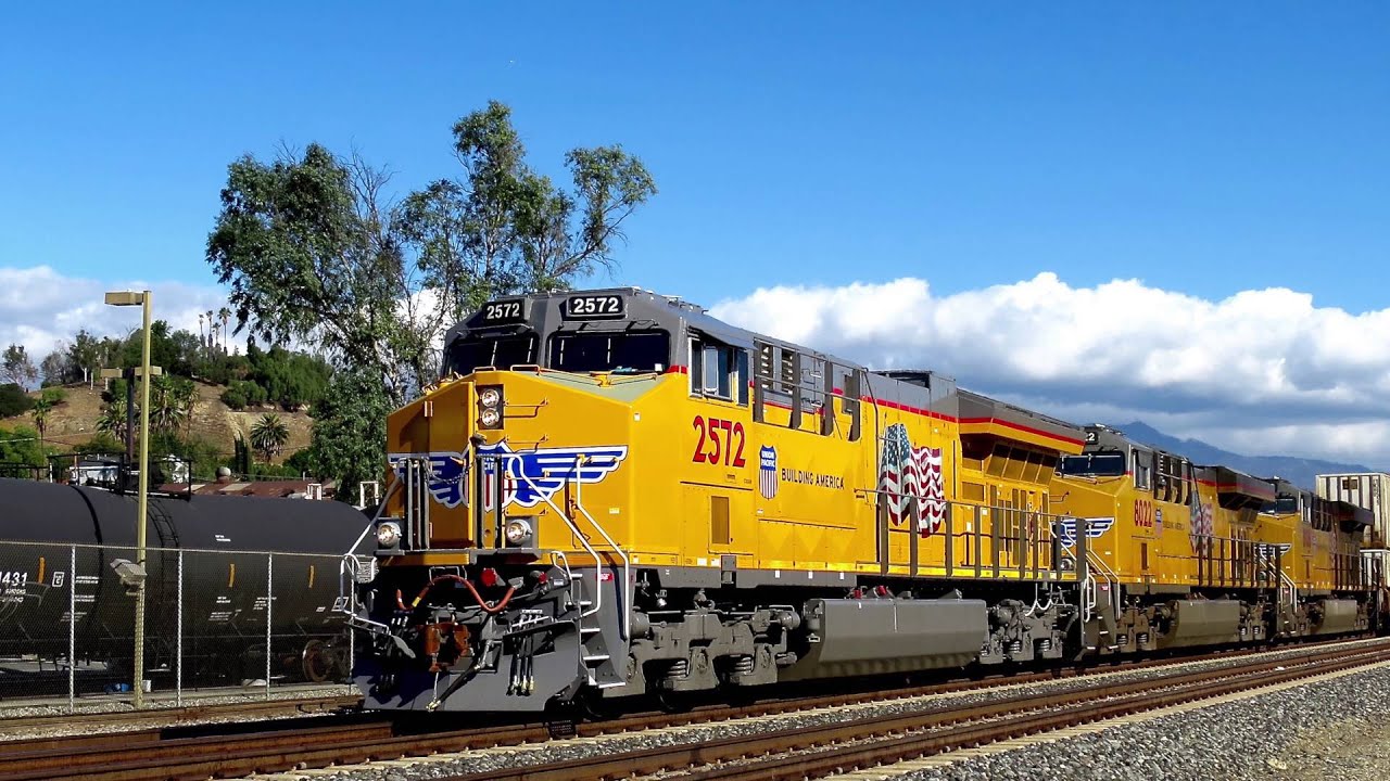 Union Pacific Tier 4 Brand New Locomotive! in 4K