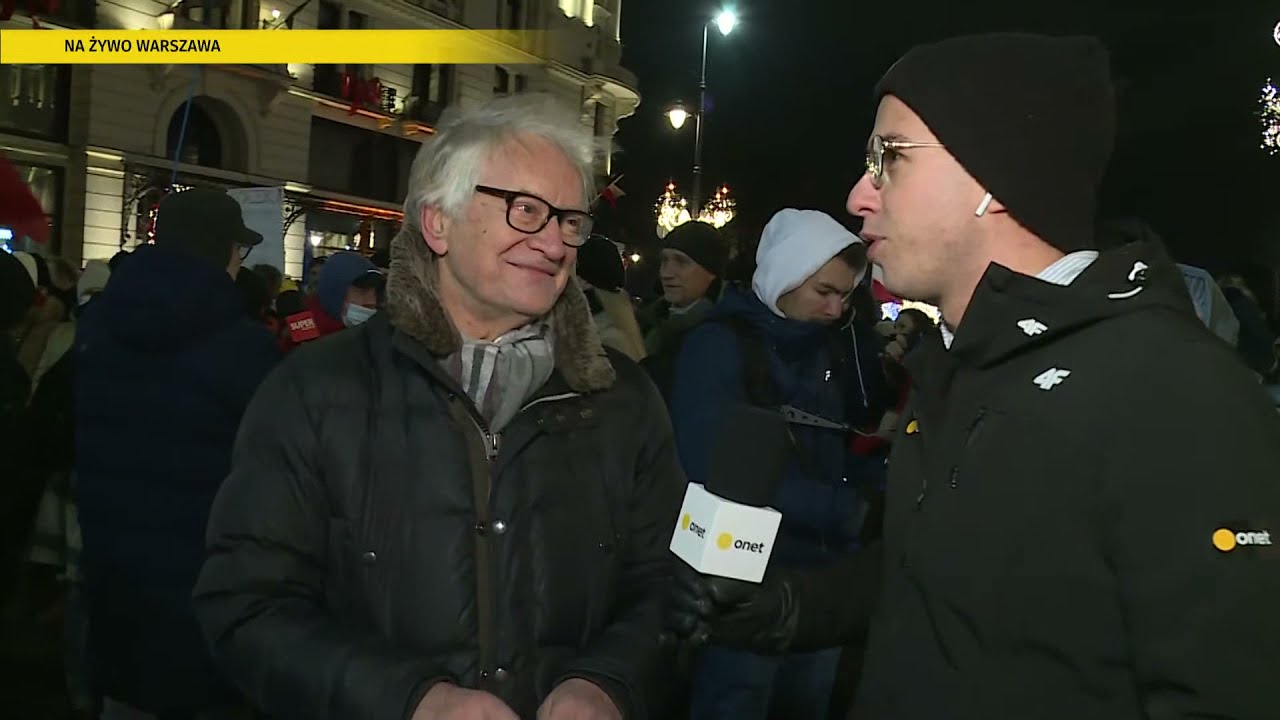 Protesty po przyjęciu lex TVN przez Sejm
