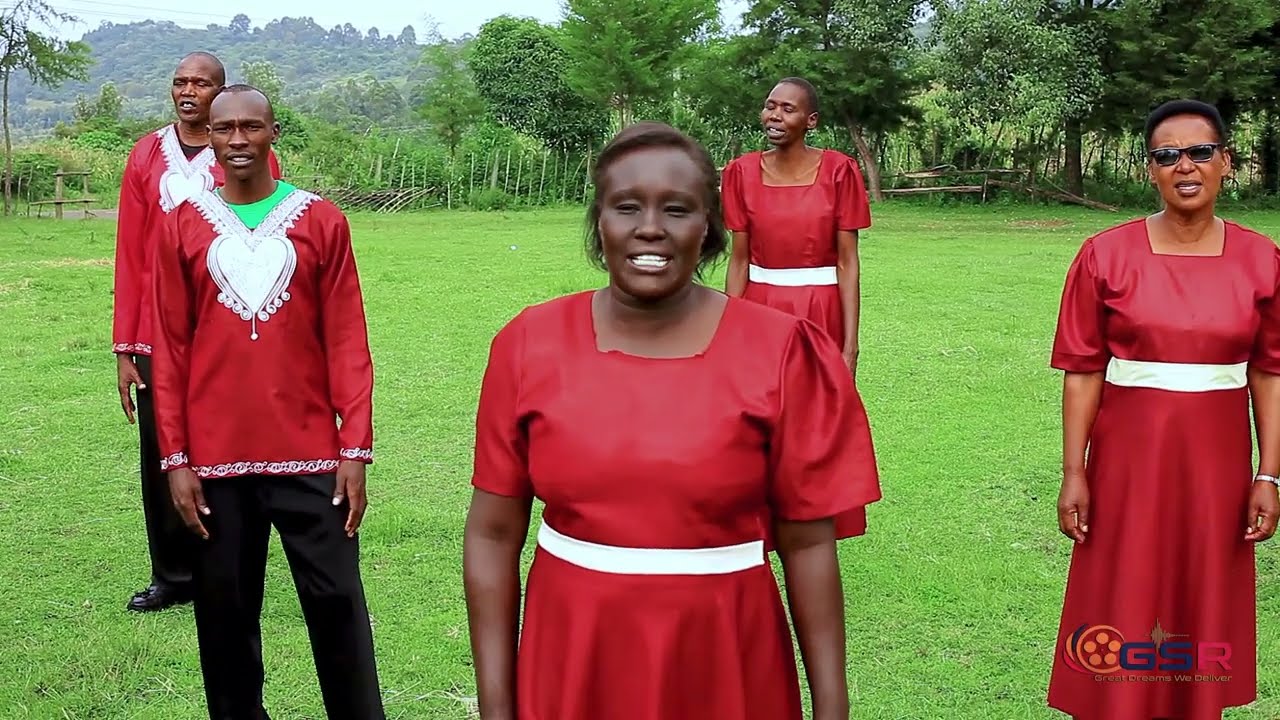 KAPTISIYO DONE BY KAPYEMIT SDA CHOIR