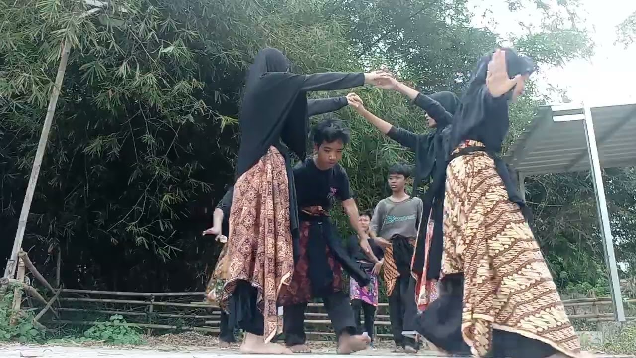 Tari jaipong bangbung hideung