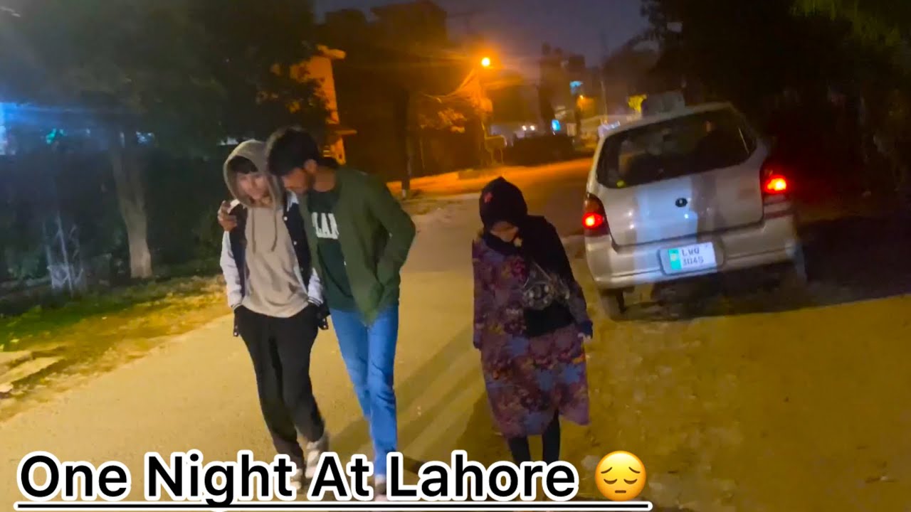 The 🫀Of Pakistan “ Lahore “  ( Night walking 🚶‍♀️)