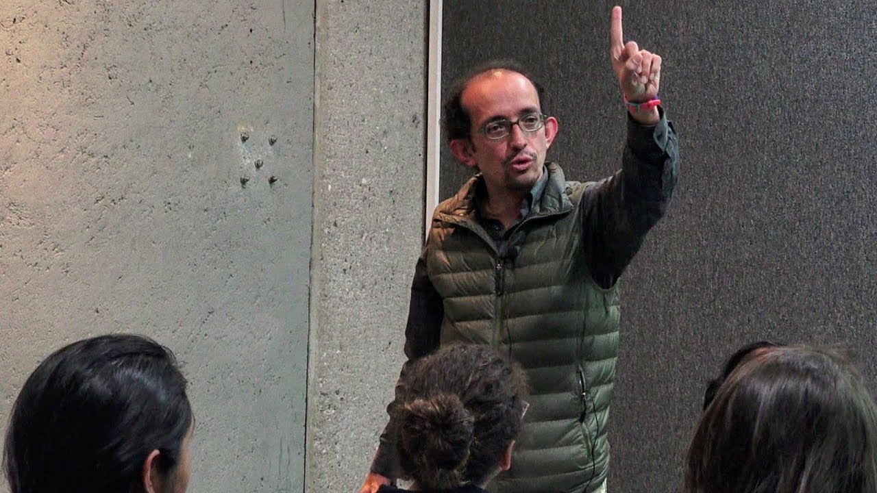 La historia de un invariante, ¿Con qué se come la curvatura? (Francisco Barrios)