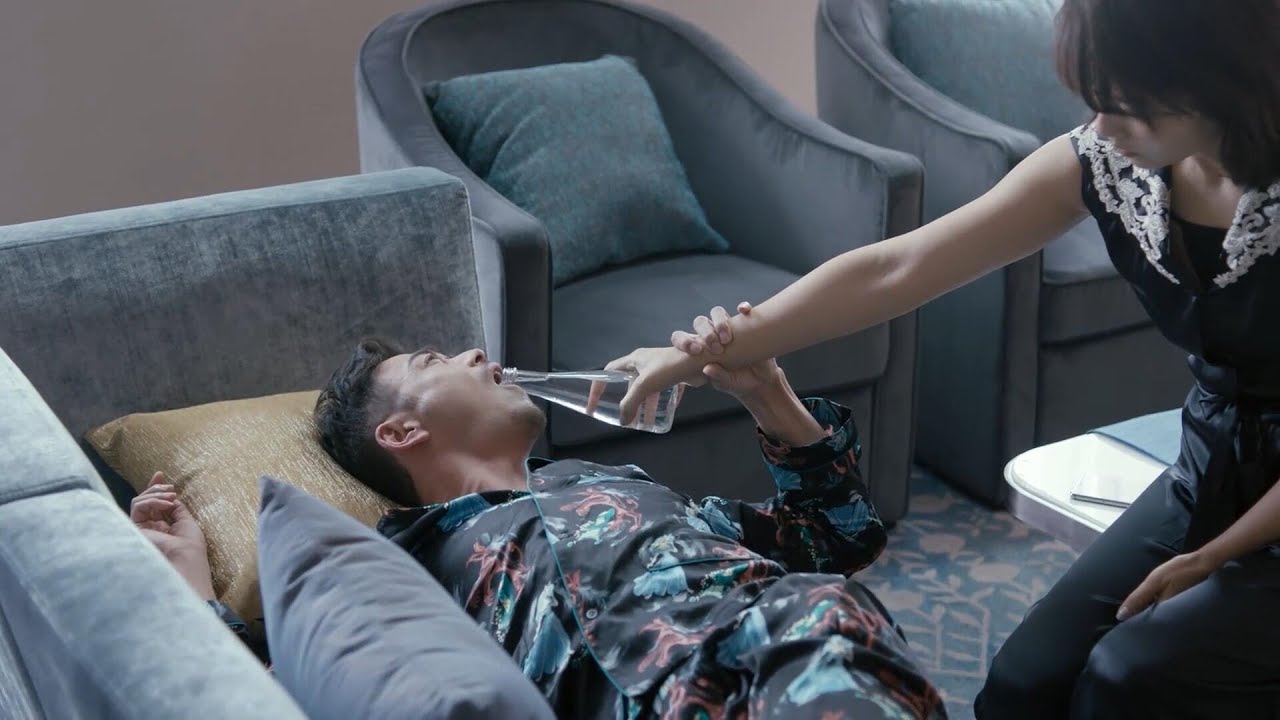 【♥追女高手】小包總不愧是油膩代名詞，各種油膩招數引起女神註意，一步步占據安迪的內心，楊爍真是把包奕凡的油膩演繹的淋漓盡致