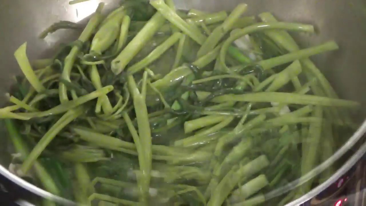 How to Cook  Delecious Water spinach with Garlic