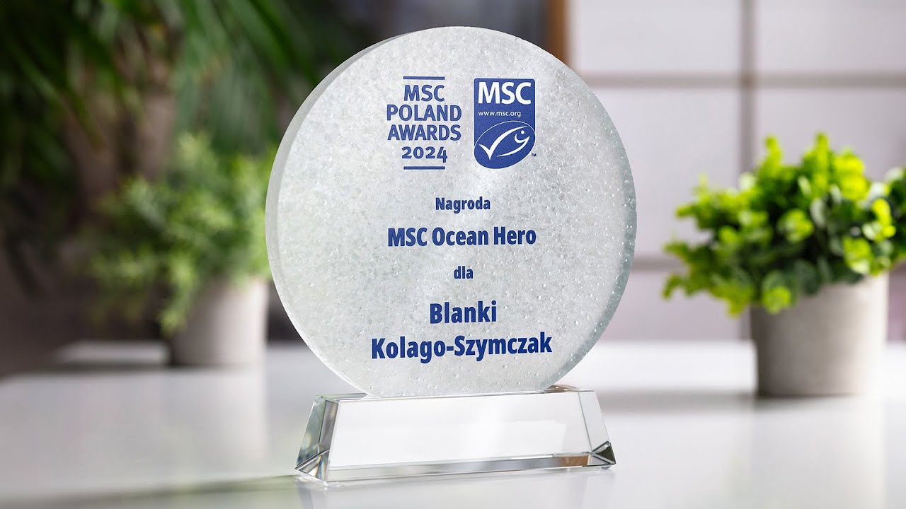 Custrom glass award with UV print - MSC Poland Awards 2024