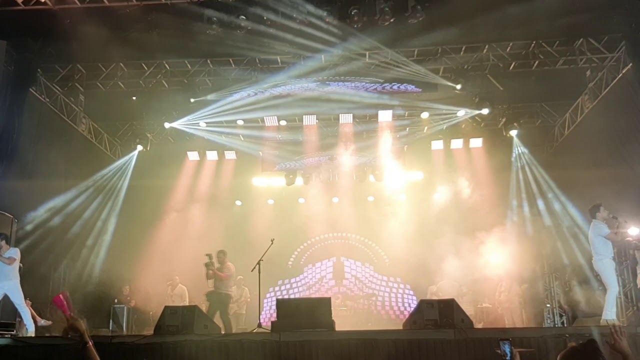 ZEZÉ DI CAMARGO & LUCIANO - Tarde Demais | Ao Vivo no Réveillon de Jaboatão - Candeias [31/12/2019]