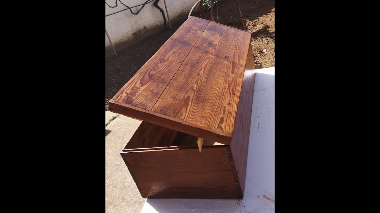 - Restauro Di Una Cassapanca Risalente Al 1940/45 Timelapse -
