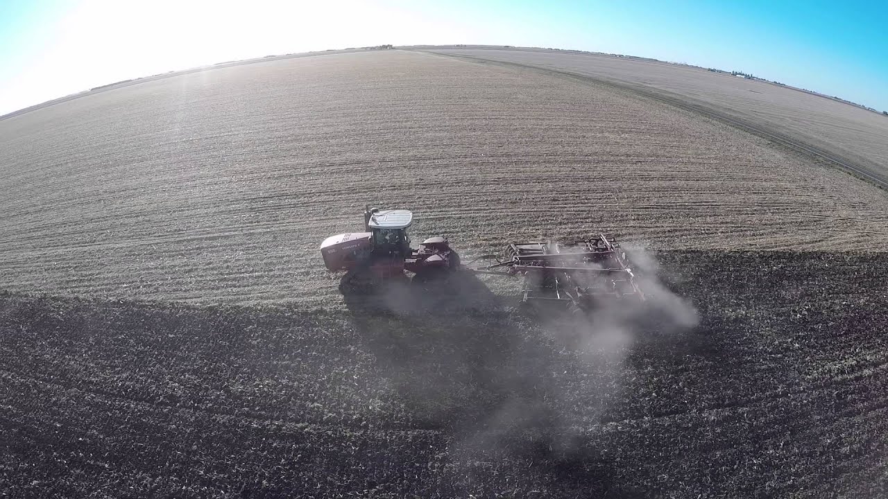 Fall Tillage 2015 with a Versatile 550 Delta Track and Case IH Disk Ripper