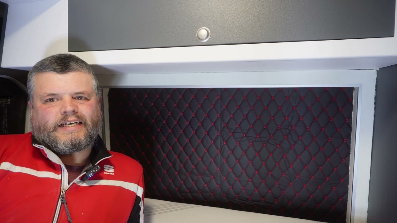 finisco il rivestimento zona letto e qualche altro lavoretto