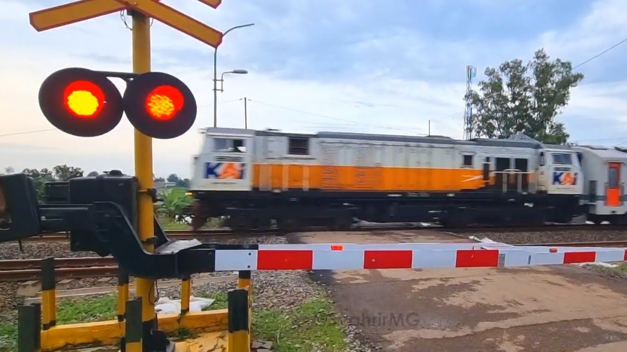 4 Palang Pintu Perlintasan Kereta Api ALKMAAR Random | VIALIS Bell