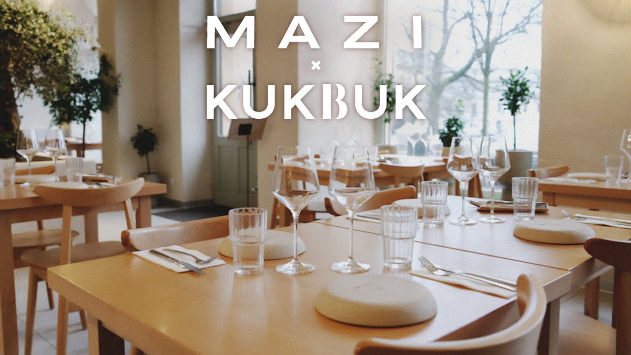 Miejsce ze 100 letnim drzewkiem oliwnym | KUKBUK W KUCHNI (restauracja MAZI)