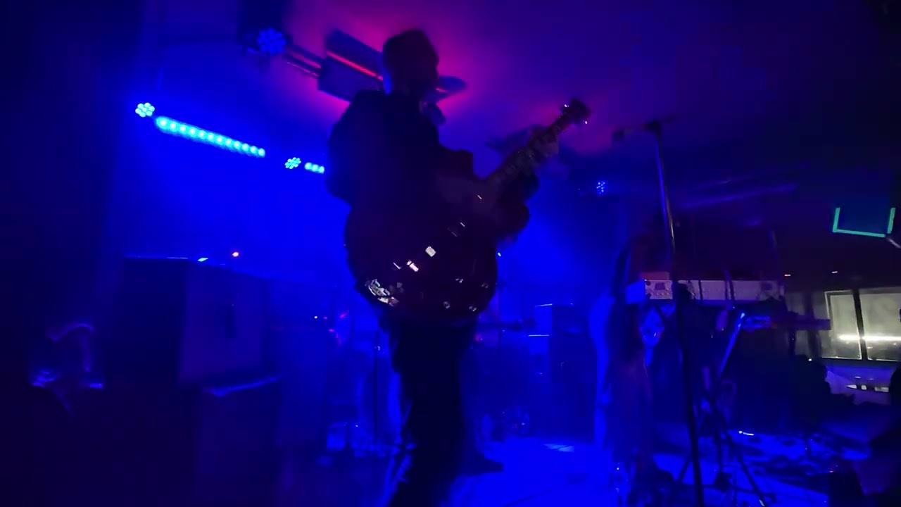 Julie's Haircut - Ultil the lights go out - Live 22/1/26 Spazio 211 TO
