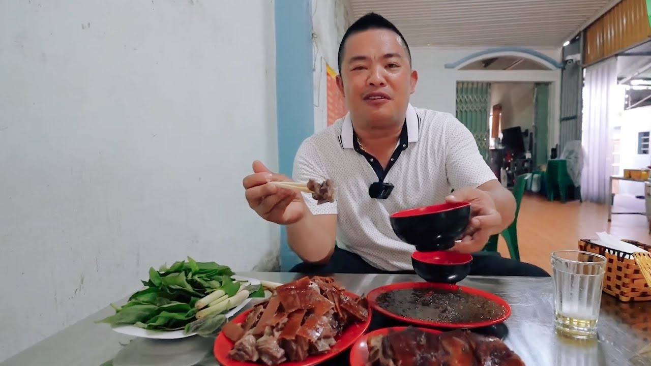 THƯỞNG THỨC MÓN VITAMIN GÂU GÂU QUAY ĐẶC SẢN ĐỒNG MỎ LẠNG SƠN SIÊU HẤP DẪN | CHỢ PHIÊN TÂY BẮC