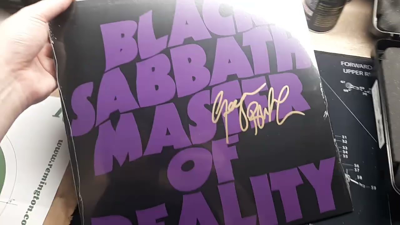 Black Sabbath Master Of Reality! С автографом Гизера Батлера!
