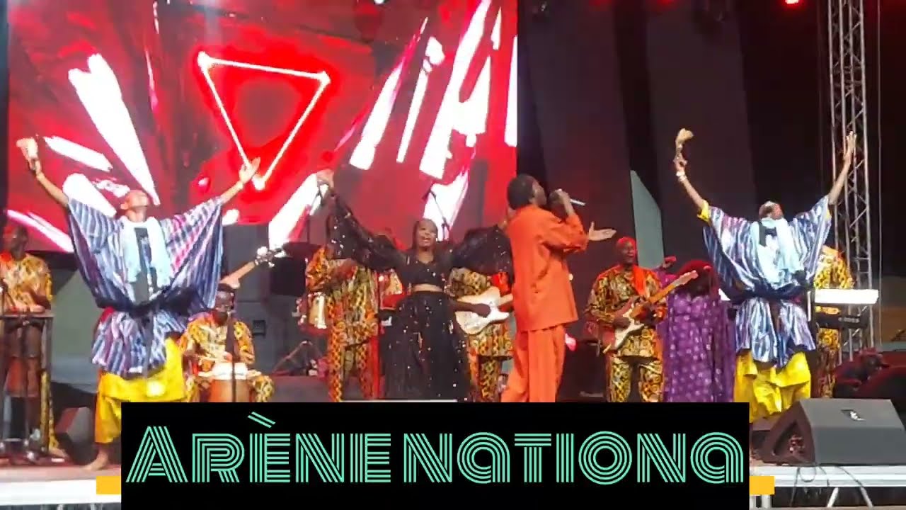 Baba maal à l'arène nationale de Pikine pour les 40ans de l'orchestre Dande leñol...