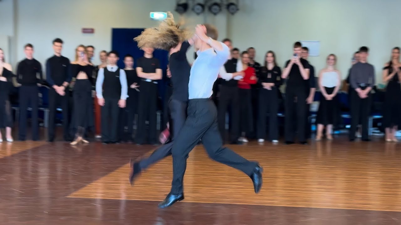 Arunas Bizokas & Edita Daniute - Dancing after 18 years Quickstep Again !