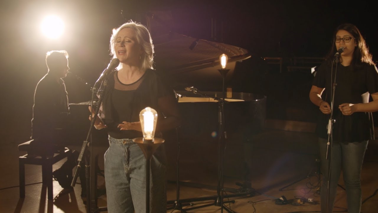 Wonder Of The Cross (Live Piano Version) - Lou Fellingham