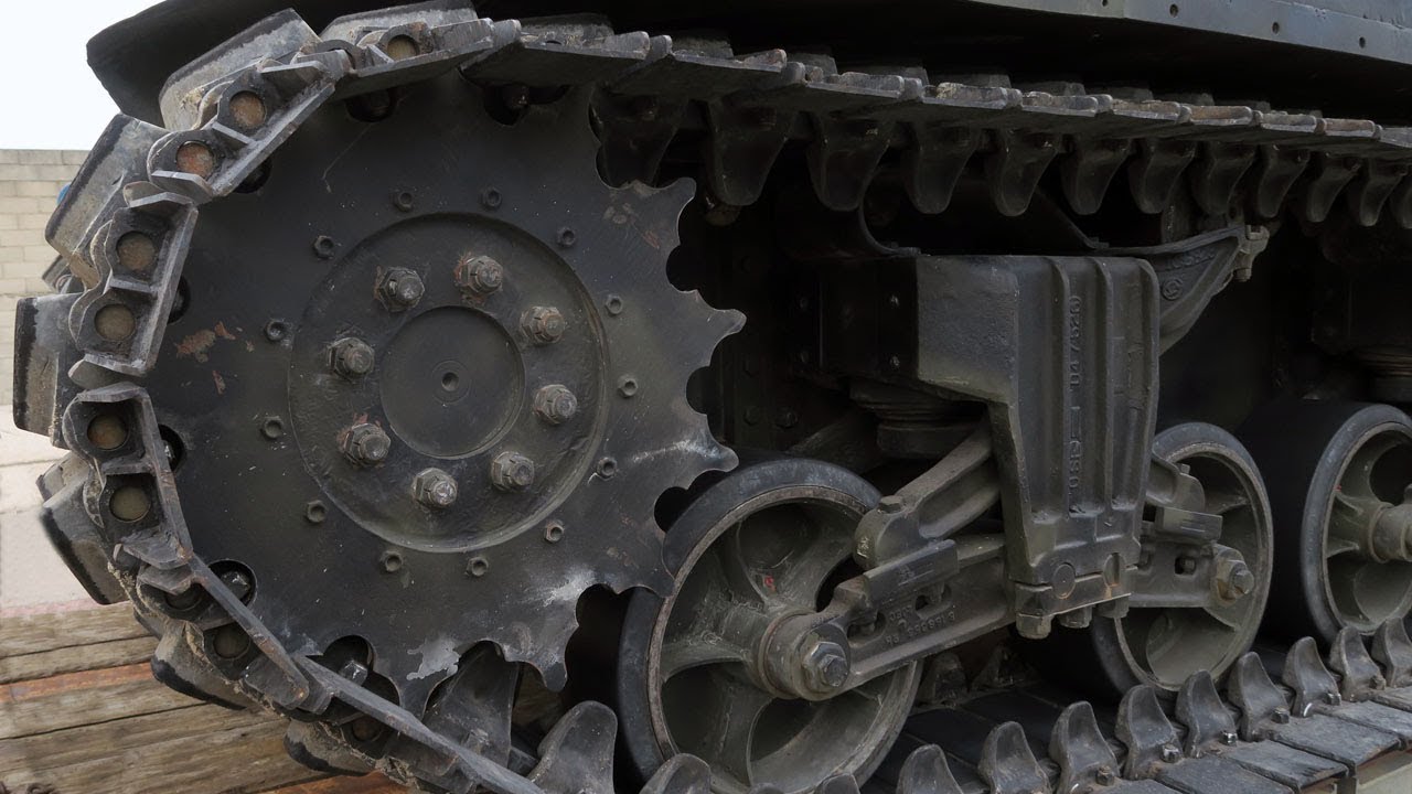 Un Sherman sur la Nationale 7 à Senas - 2018