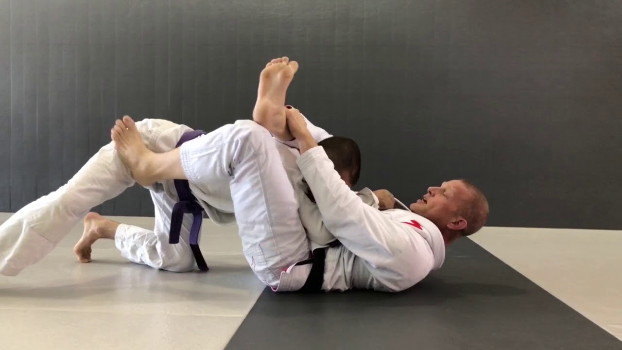 Collar sleeve triangle vs standing opponent