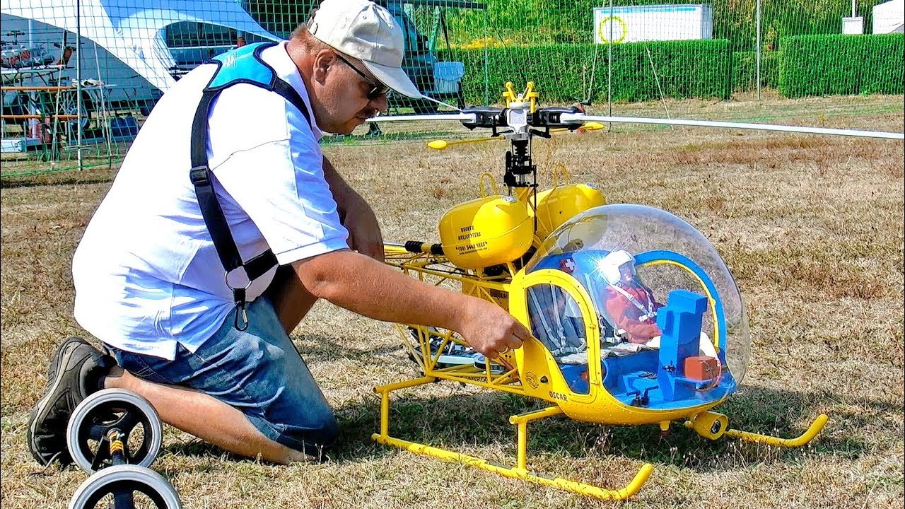 FASCINATING RC VARIO BELL-47G ELECTRIC SCALE MODEL HELICOPTER FLIGHT DEMONSTRATION