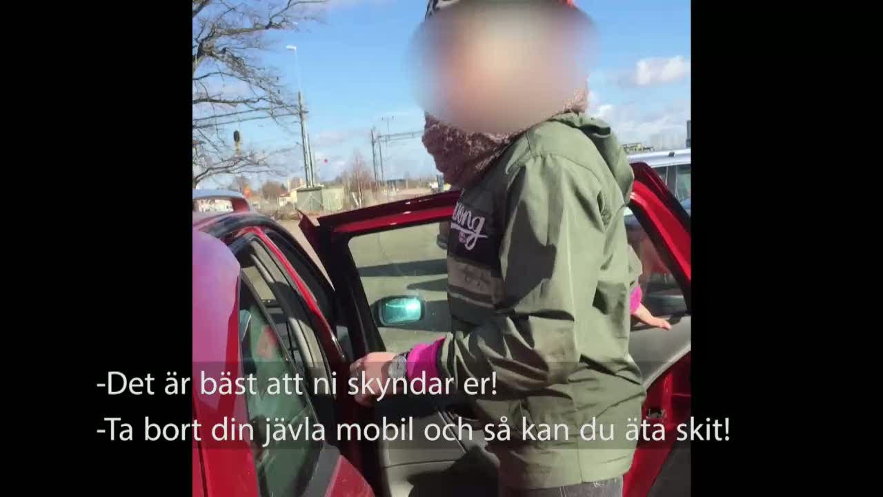 Här konfronterar hon bensintjuvarna - och filmar allt - Nyheterna (TV4)