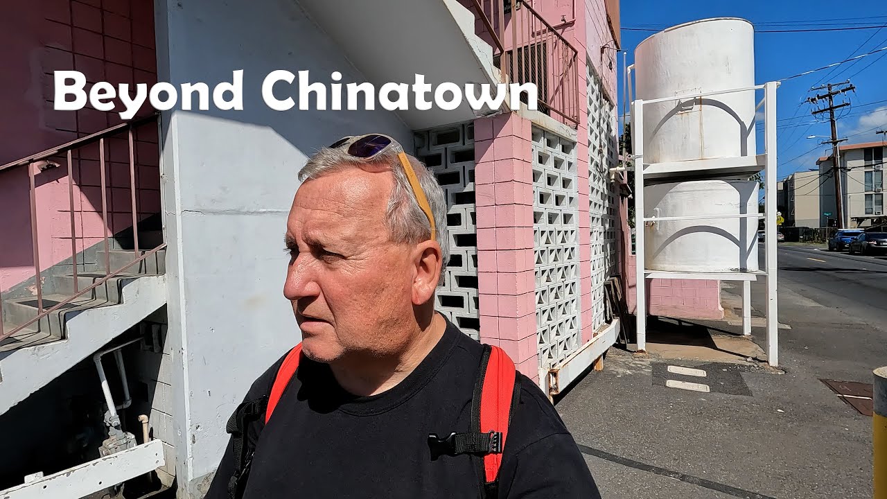Exploring King Street in the Kapālama and Kalihi neighborhoods of Honolulu