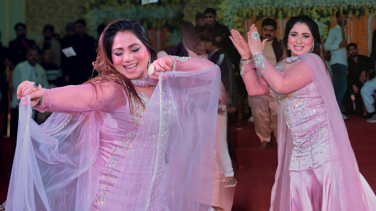 Mera Yaar | Mehak Malik | Bollywood Song Dance Performance