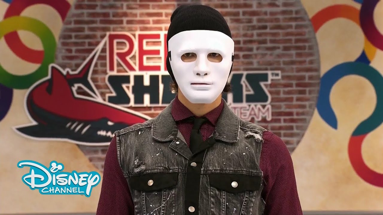 Soy Luna 3 - Ramiro hace la prueba para los Red Sharks enmascarado (Cap&iacute;tulo 5)