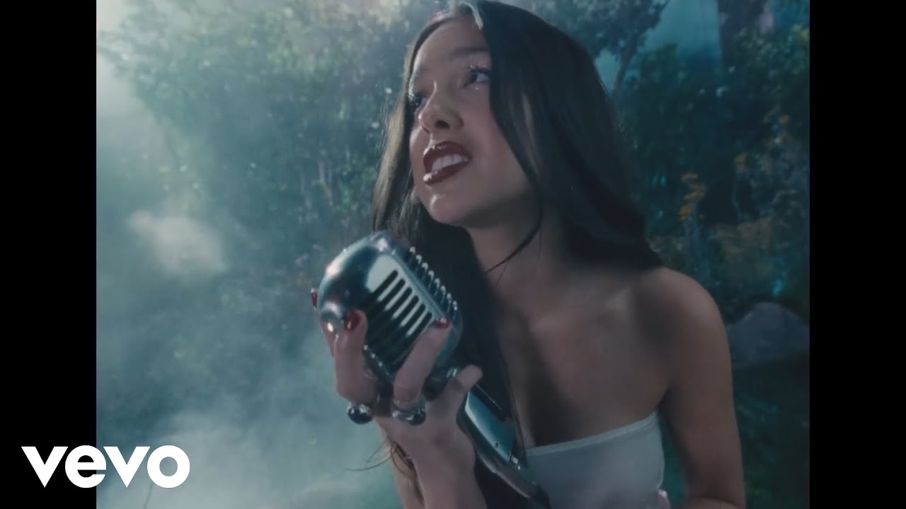 Olivia Rodrigo - vampire (Sped Up)