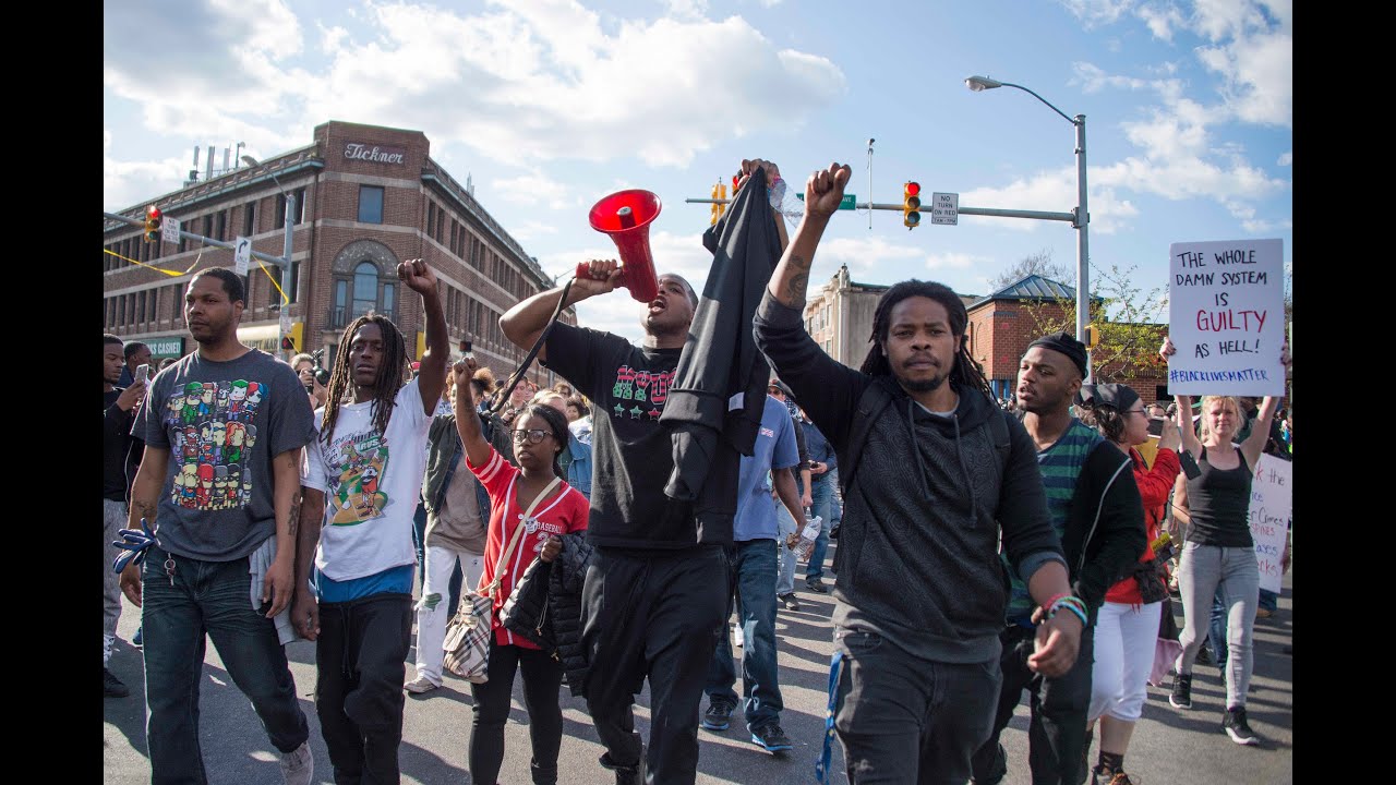 Baltimore riots calm as people work to clean up