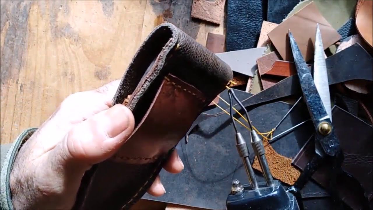 FUNDA DE CUERO PARA NAVAJA