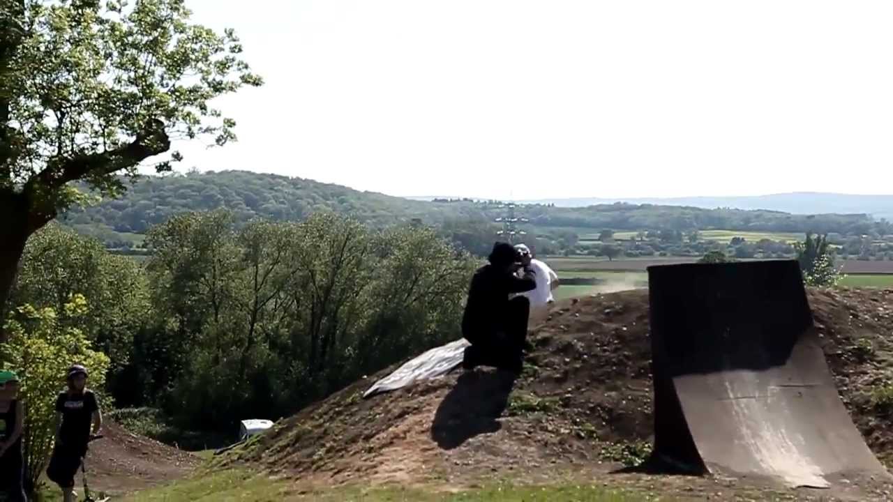 The Official Scoot Mag Dirt Session