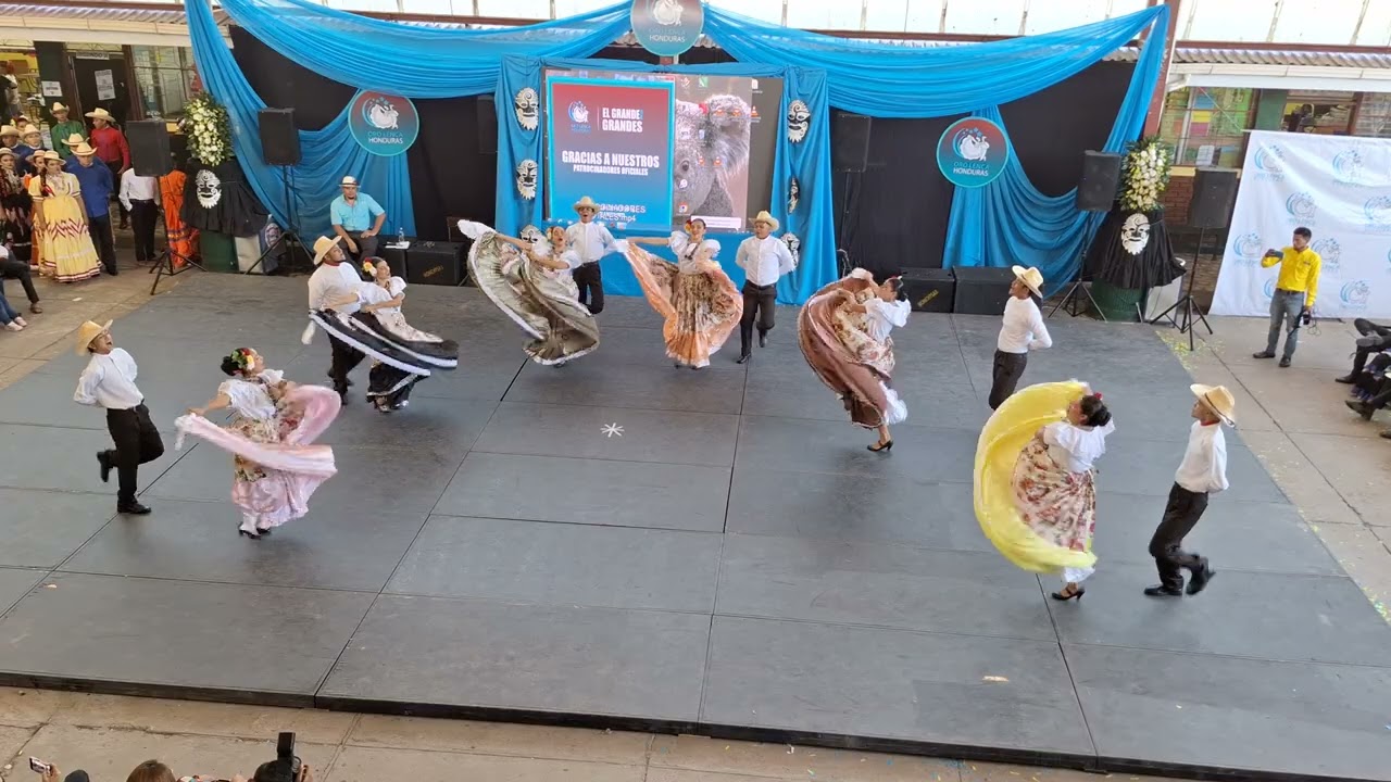 Danza Los Lirios-Egresados Cristo Rey