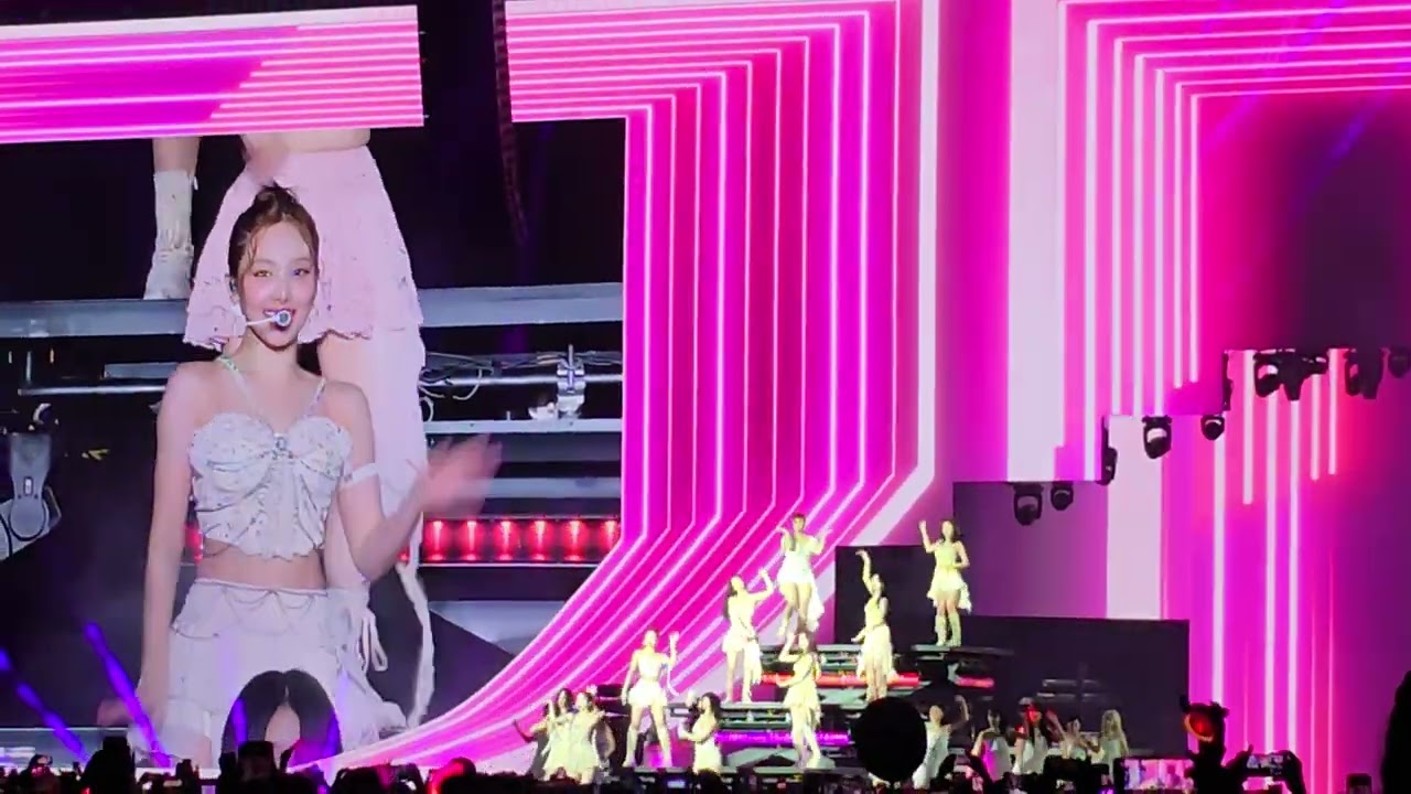 Twice - Cry for me/Fancy/The feels - 8K - Brazil - 2024-02-06