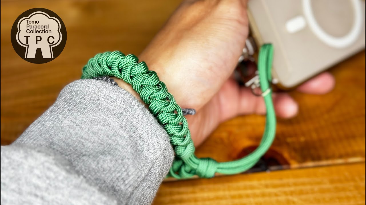 パラコードでハンドストラップの作り方　HOW TO MAKE PARACORD LANYARD