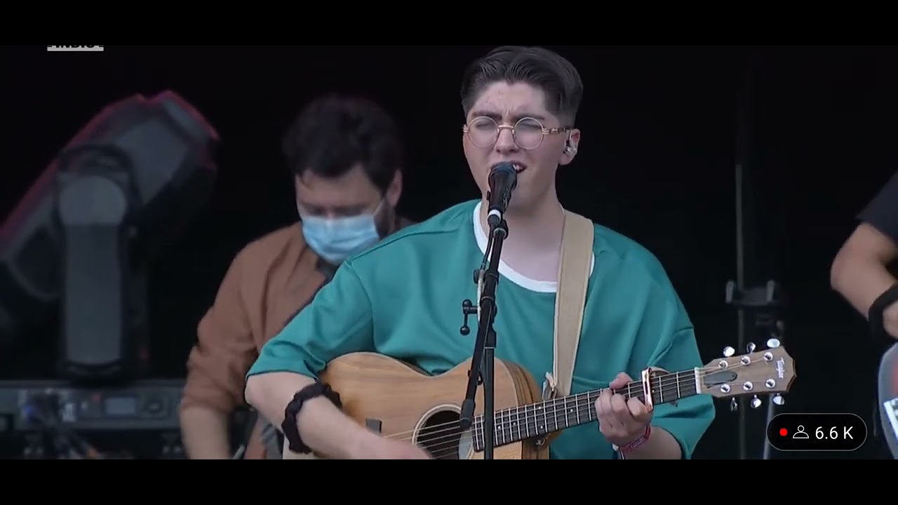 Kevin Kaarl - Mujer Distante (vive latino) 2022
