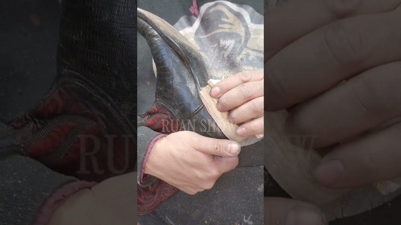 Смена туфель на каблуках на ковбойские сапоги.