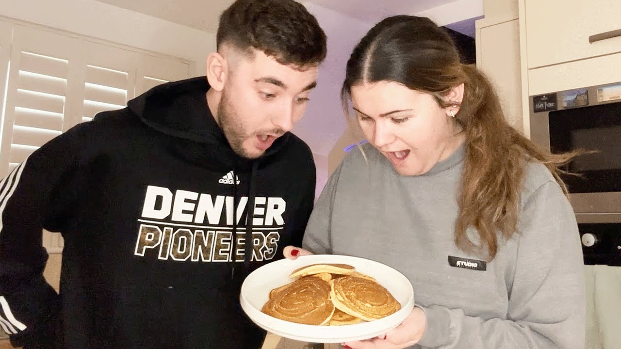 British Couple Try AMERICAN PANCAKES for the First Time!