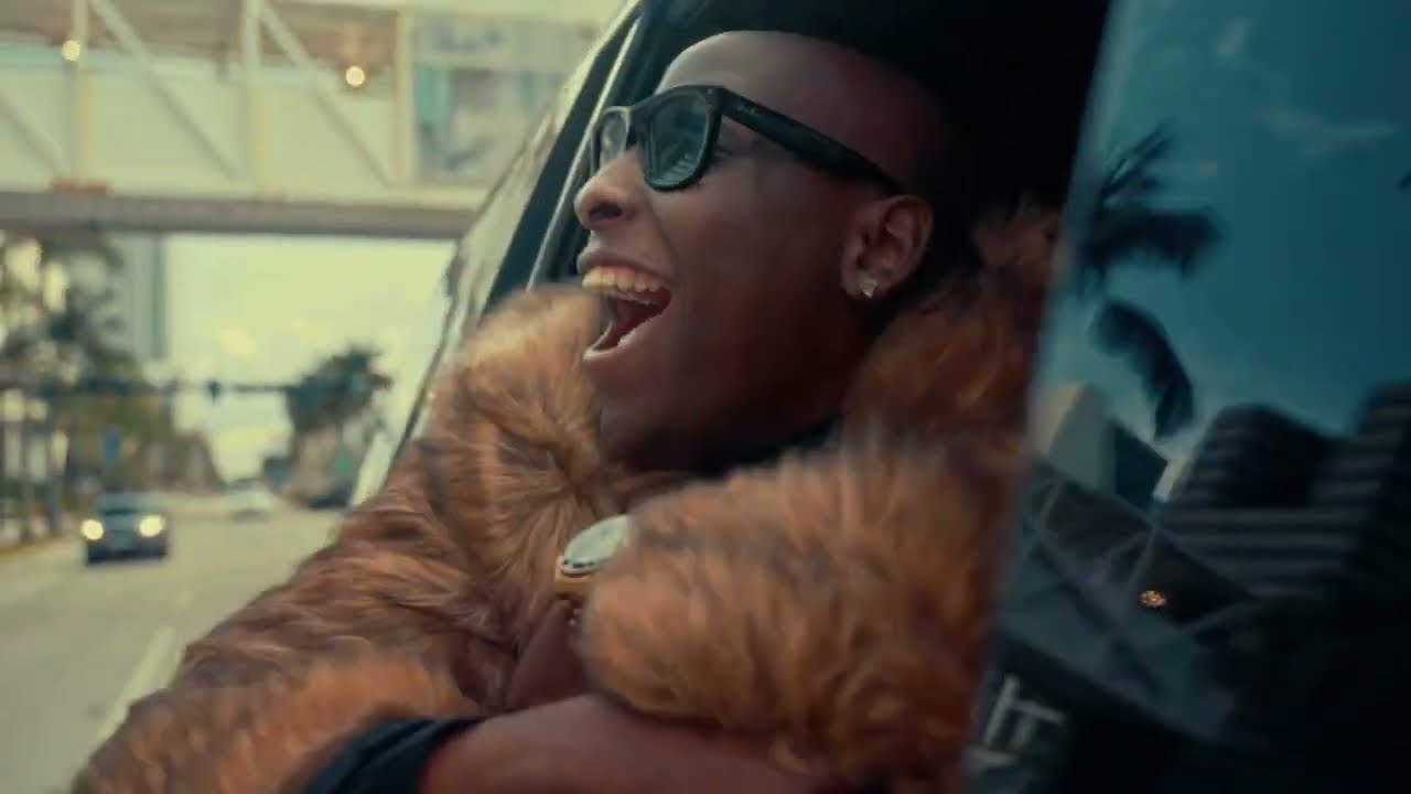 Kingstreet t&egrave;tkale M f&egrave; yo pale anpil officiel vid&eacute;o