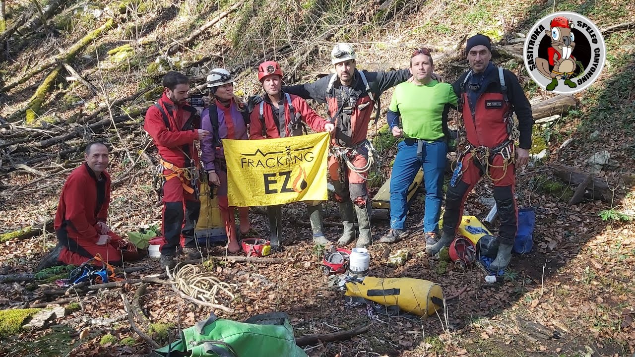 PEÑA OROBE. CUEVA DE OROBE 5. SIERRA DE ALTZANIA. NAVARRA
