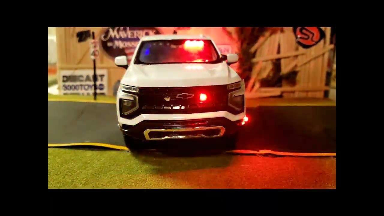 1/24 POLICE: 2025 Tahoe with Strobe Board LEDs 