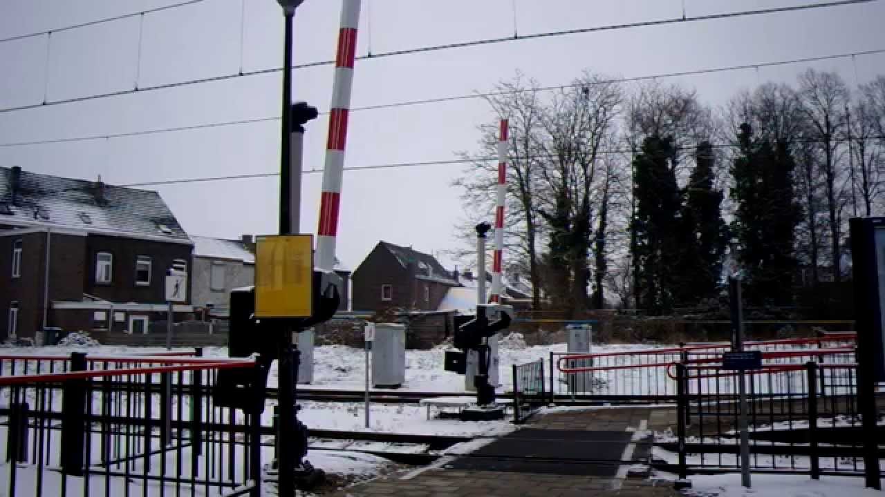 Passage a Niveau Eijsden/ Spoorwegovergang Eijsden/ Railroad-/ Level Crossing/ Bahnübergang