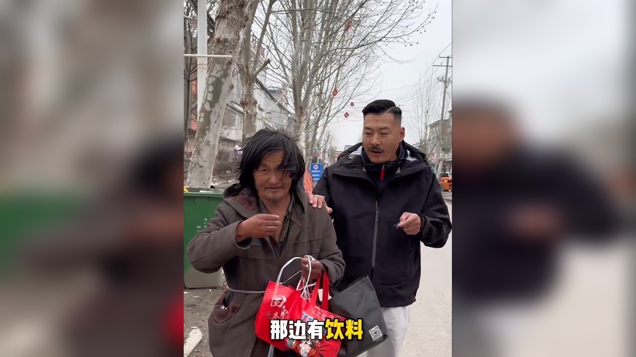 估计这大哥看我不像明白人