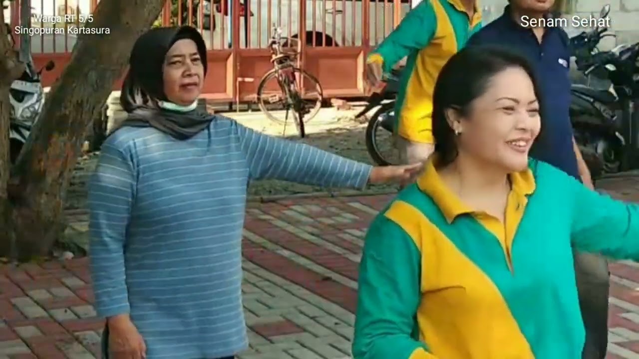 Senyum Indahmu Senam Sehat Singopuran  RT 5/5  Kartasura ( 5 Oktober 2025 )