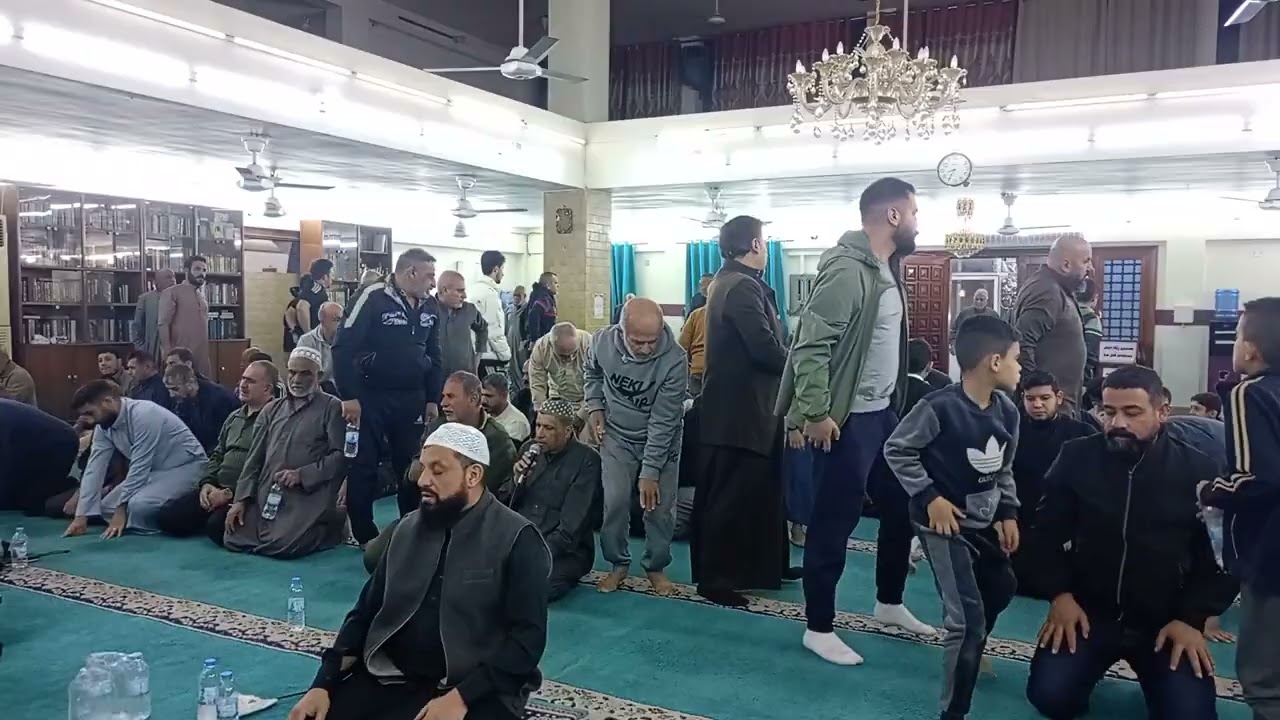 4رقم 12#3#2026 صلاه تراويح في شهر رمضان يوم 23جامع عرفات كان أمام الصلاةدكتور حيدر هادي العودةلرفاعي