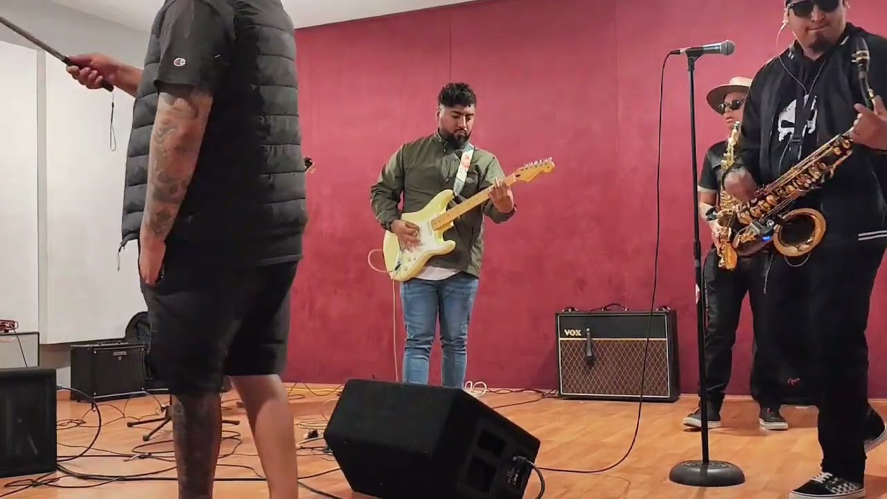 RADIKAL STEREO 🏁  (RABIA) Ensayo
