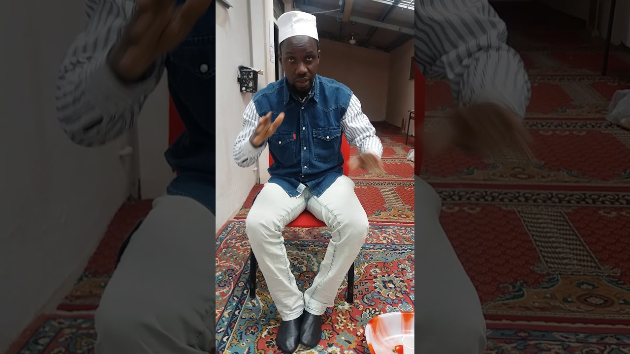 Voilà comment essuyer  ces chaussettes en cuir ou en tissu lors de l'ablution quand on ne veut pas l